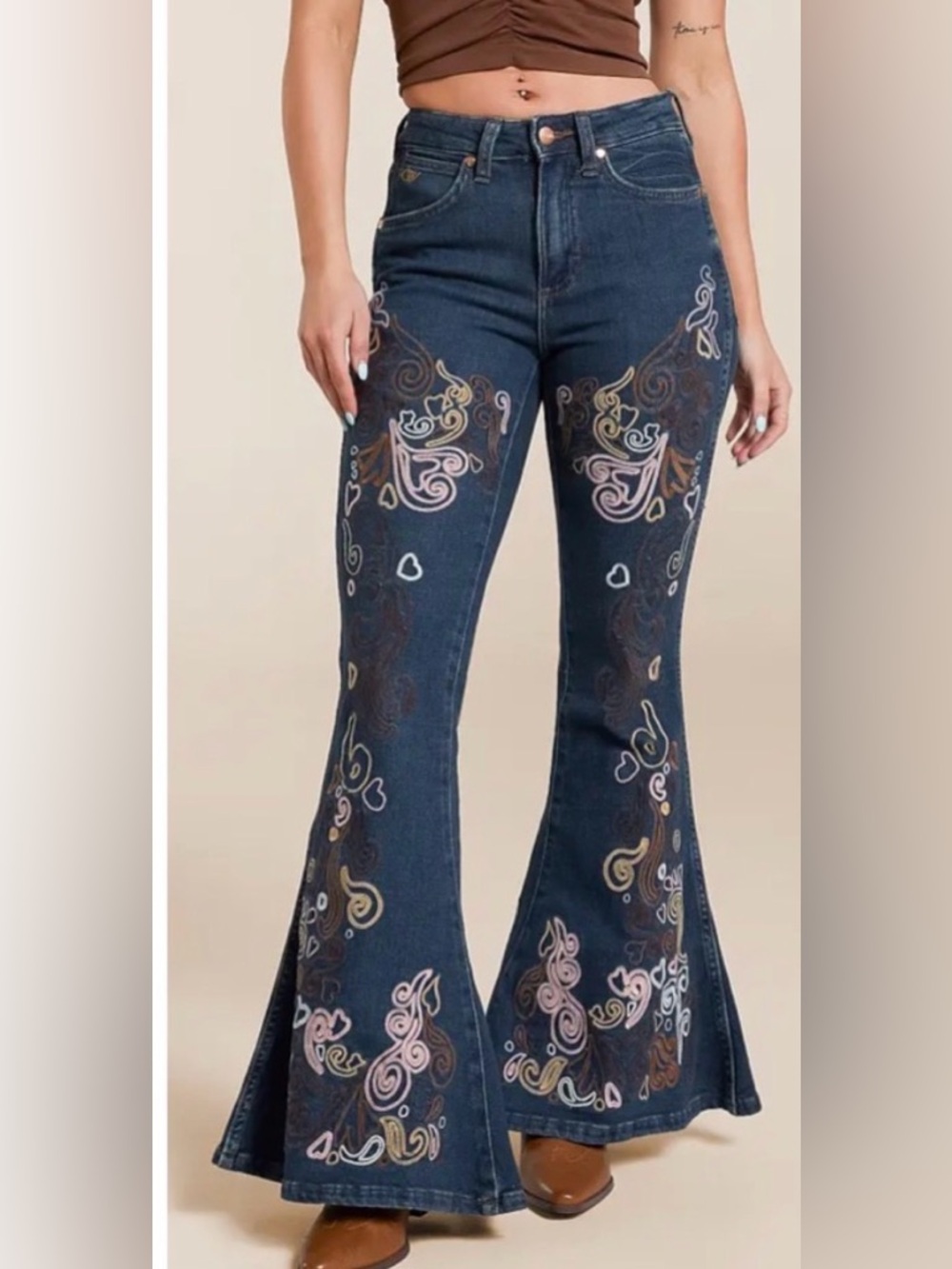 Free People Wrangler x Lainey Wilson Wildflower Embroidered Jeans. NWT. Boho